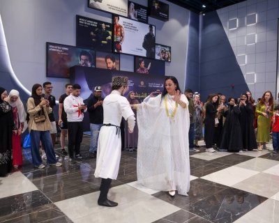طلبة «الخليجية» يبدعون بـ «سيدة الجبل».. فيلم عن الشيشان في «إيبكس الدانة»